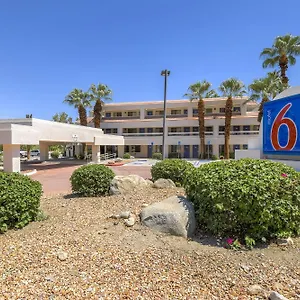 2* Hotel 6-palm Springs, Ca - Downtown